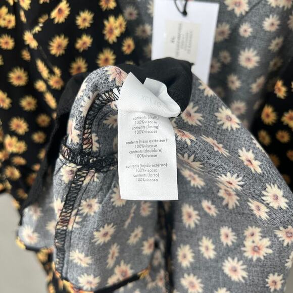 7. WeWoreWhat Wrap Mini Dress Womens XL Ditsy Daisies Cottagecore Glam Chic - Picture 6 of 6